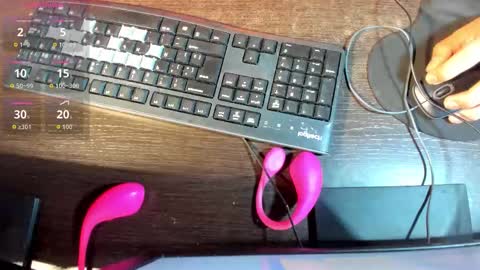 lyrafrost5 online show from 02/15/26, 03:14