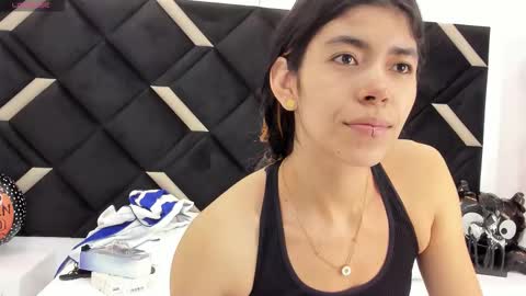 Lyxi online show from 10/22/25, 11:32