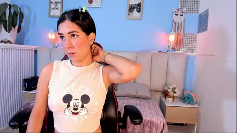 Lizzy smith  online show from 01/21/25, 07:28