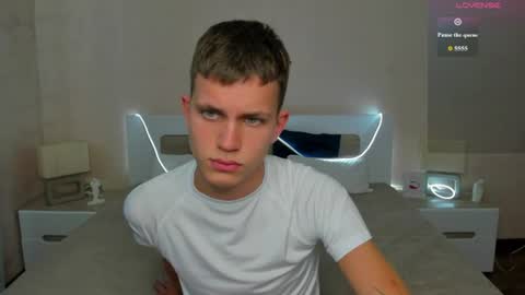 Snapshot of m0neyken_ chatting on 07/08/26, 07:13 m0neyken_ online show from 07/08/26, 07:13