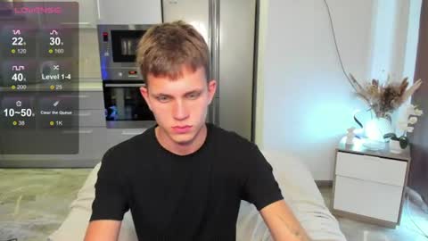 Snapshot of m0neyken_ chatting on 07/29/26, 06:11 m0neyken_ online show from 07/29/26, 06:11