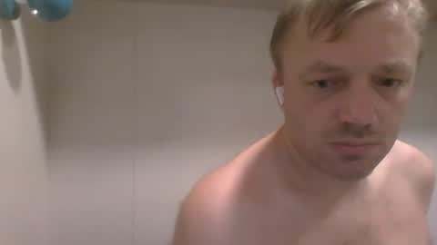 Snapshot of m15kala chatting on 12/20/24, 12:27 m15kala online show from 12/20/24, 12:27