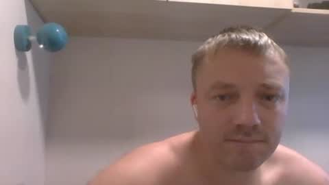 Snapshot of m15kala chatting on 01/19/25, 10:39 m15kala online show from 01/19/25, 10:39