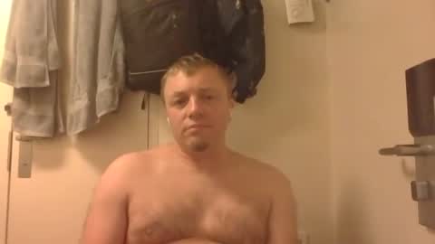 Snapshot of m15kala chatting on 11/20/25, 04:34 m15kala online show from 11/20/25, 04:34