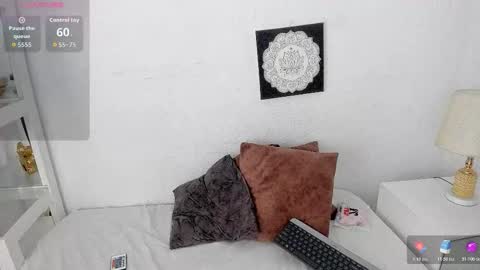 Mila online show from 12/01/25, 05:07