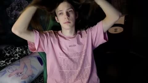 Snapshot of m1shq chatting on 02/28/25, 06:21 m1shq online show from 02/28/25, 06:21