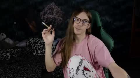 Snapshot of m1shq chatting on 03/04/25, 09:54 m1shq online show from 03/04/25, 09:54