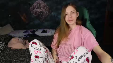 Snapshot of m1shq chatting on 03/11/25, 11:37 m1shq online show from 03/11/25, 11:37