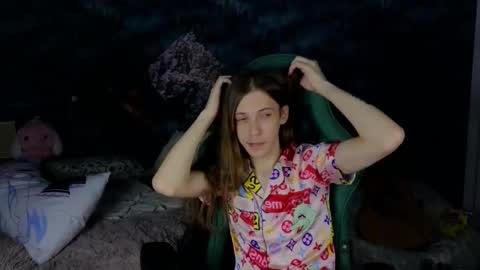 Snapshot of m1shq chatting on 09/08/25, 09:47 m1shq online show from 09/08/25, 09:47