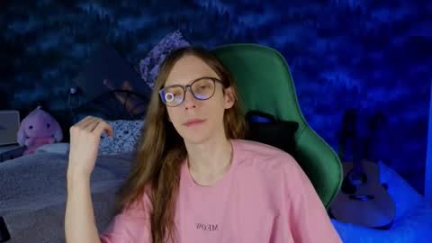 Snapshot of m1shq chatting on 09/13/25, 02:50 m1shq online show from 09/13/25, 02:50