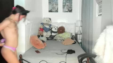 Snapshot of m1sspinay_yassie chatting on 12/29/24, 10:47 Cutie Yassie online show from 12/29/24, 10:47