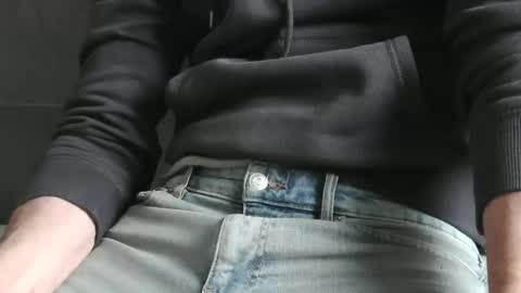 m4dh4tter24 online show from 04/30/26, 08:09