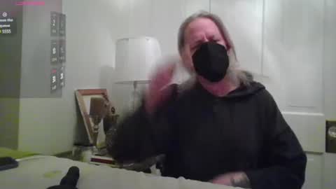 m54whrdn online show from 12/23/24, 02:13