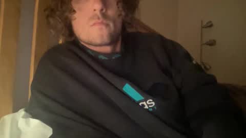 Snapshot of m9734 chatting on 05/06/26, 09:53 m9734 online show from 05/06/26, 09:53