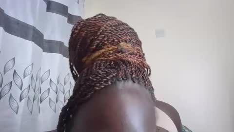 ma_couchie online show from 05/05/26, 09:23