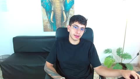 Max online show from 03/18/26, 01:47