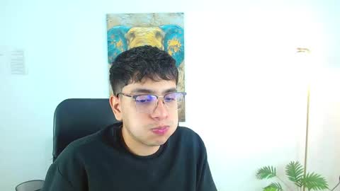 Max online show from 03/25/26, 01:50