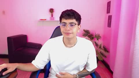 Max online show from 04/08/26, 01:55