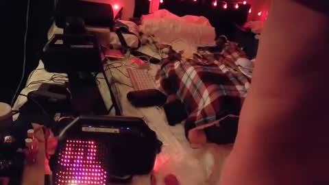 mac1119 online show from 03/09/26, 04:38