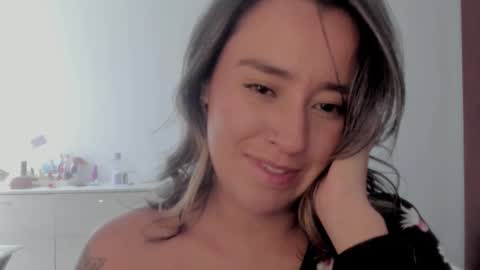 Snapshot of macarenax chatting on 02/06/26, 03:37 Maca online show from 02/06/26, 03:37