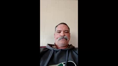 macdad1219 online show from 04/19/26, 05:34