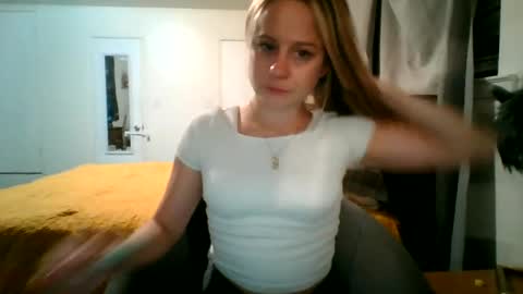 Snapshot of maceyloves chatting on 08/07/26, 02:13 maceyloves online show from 08/07/26, 02:13
