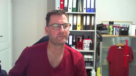 macfly67 online show from 02/16/25, 10:54