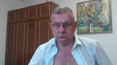 Macho online show from 09/15/25, 04:07