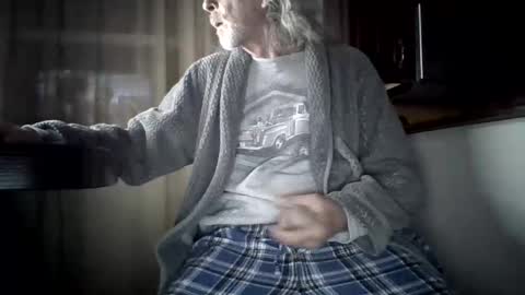 Snapshot of mack1960959307 chatting on 02/15/25, 11:17 Big mack 1 online show from 02/15/25, 11:17