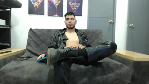 instagram mackdanielsx online show from 09/08/25, 09:36