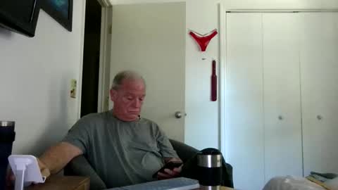 mackdocc001 online show from 04/21/26, 06:01