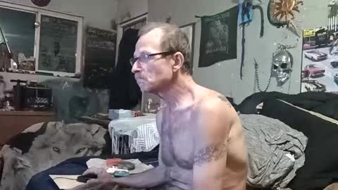 mackdog1369 online show from 03/19/26, 03:27