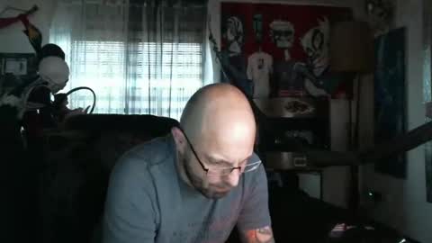 Manuel online show from 12/23/24, 03:23