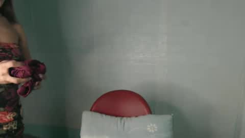 Snapshot of madalina1992 chatting on 02/04/25, 10:13 madalina1992 online show from 02/04/25, 10:13