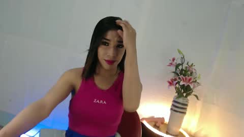 Snapshot of madalina1992 chatting on 02/12/25, 10:26 madalina1992 online show from 02/12/25, 10:26