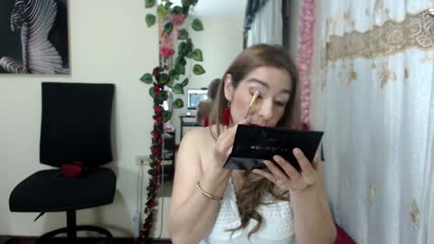 Snapshot of madam_dali chatting on 02/06/25, 12:26 Dalila online show from 02/06/25, 12:26