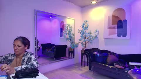 Snapshot of madame_scarllet chatting on 02/07/26, 11:25 Madame Scarllet online show from 02/07/26, 11:25