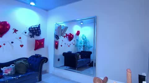 Snapshot of madame_scarllet chatting on 02/15/26, 11:19 Madame Scarllet online show from 02/15/26, 11:19