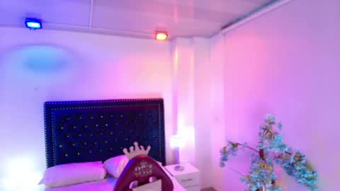 Snapshot of madame_scarllet chatting on 06/04/26, 11:38 Madame Scarllet online show from 06/04/26, 11:38