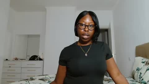 YourMadamIndigo online show from 11/06/25, 08:54