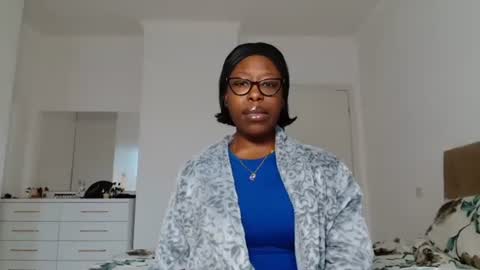 YourMadamIndigo online show from 12/18/25, 02:12