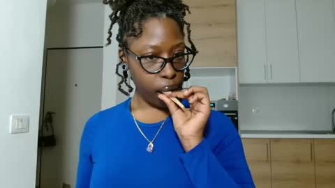 YourMadamIndigo online show from 01/15/26, 05:27