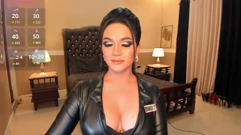 Snapshot of madammistressdominatrixxx chatting on 02/18/25, 06:26 Alison Kloss online show from 02/18/25, 06:26