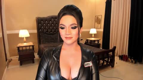 Snapshot of madammistressdominatrixxx chatting on 02/20/25, 01:03 Alison Kloss online show from 02/20/25, 01:03