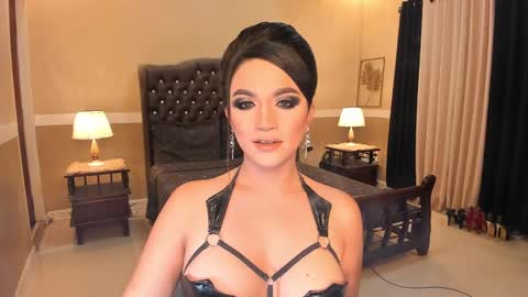 Snapshot of madammistressdominatrixxx chatting on 03/05/25, 01:31 Alison Kloss online show from 03/05/25, 01:31
