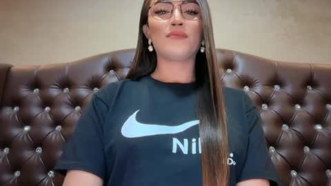 Snapshot of madammistressdominatrixxx chatting on 07/05/26, 04:19 Alison Kloss online show from 07/05/26, 04:19