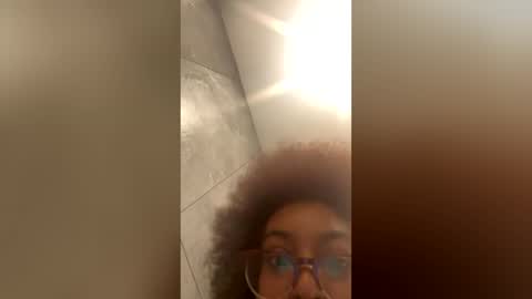 Snapshot of madamp1 chatting on 07/08/26, 02:43 madamp1 online show from 07/08/26, 02:43