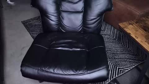 Snapshot of madan_hayes chatting on 02/16/25, 02:53 Madan Hayes online show from 02/16/25, 02:53