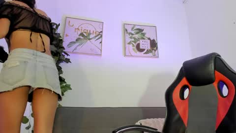 Snapshot of maddie_ray_ chatting on 05/27/26, 11:29 Maddie Ray online show from 05/27/26, 11:29