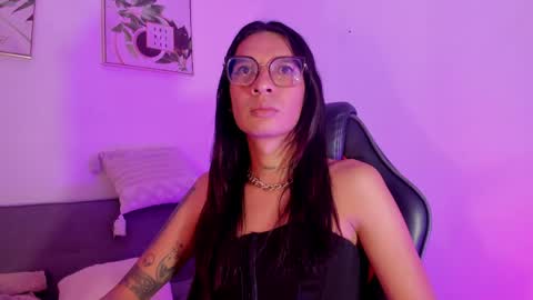 Snapshot of maddie_ray_ chatting on 05/29/26, 11:19 Maddie Ray online show from 05/29/26, 11:19